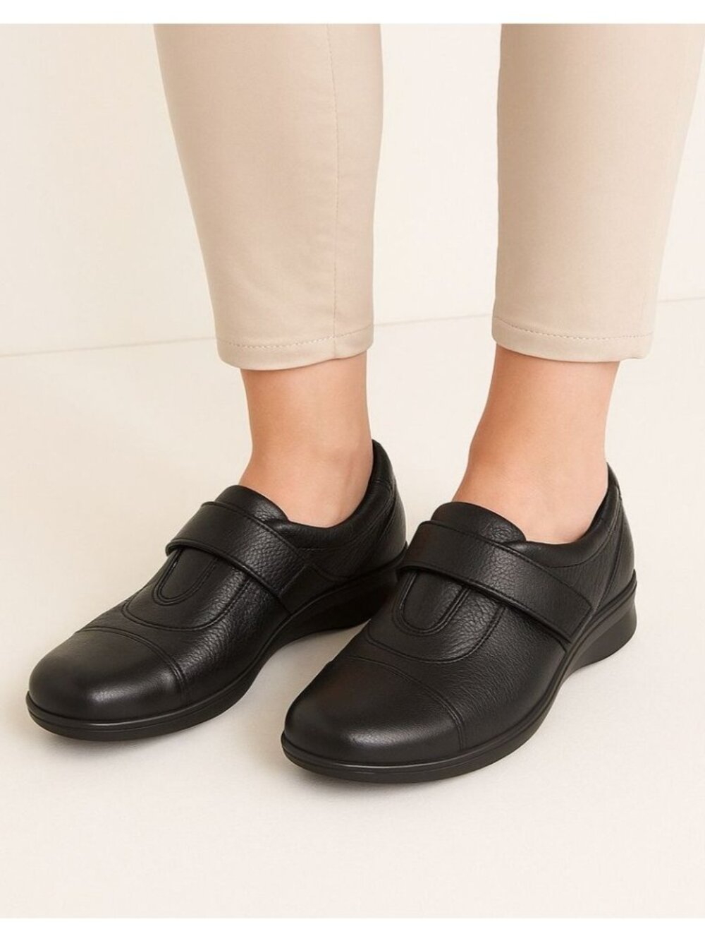 Clarks Womens Gael Bombay Loafer Shoe Leather Comfort Flat Black Size 6.5 M